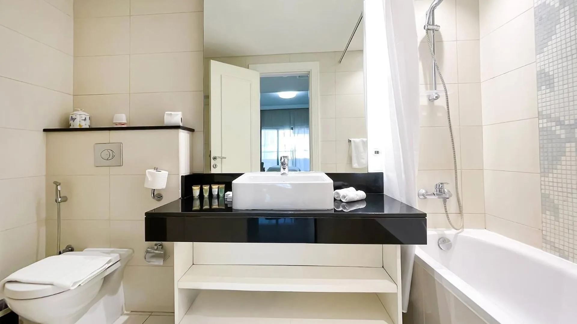 Special Offer I1Bhk In Business Bay I All Bills Included Dubai 0*,